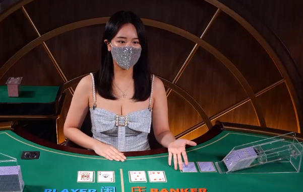 은갈치 드레스에 시선고정됨;;