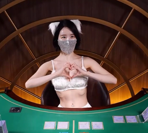 고양이 귀 졸귀네